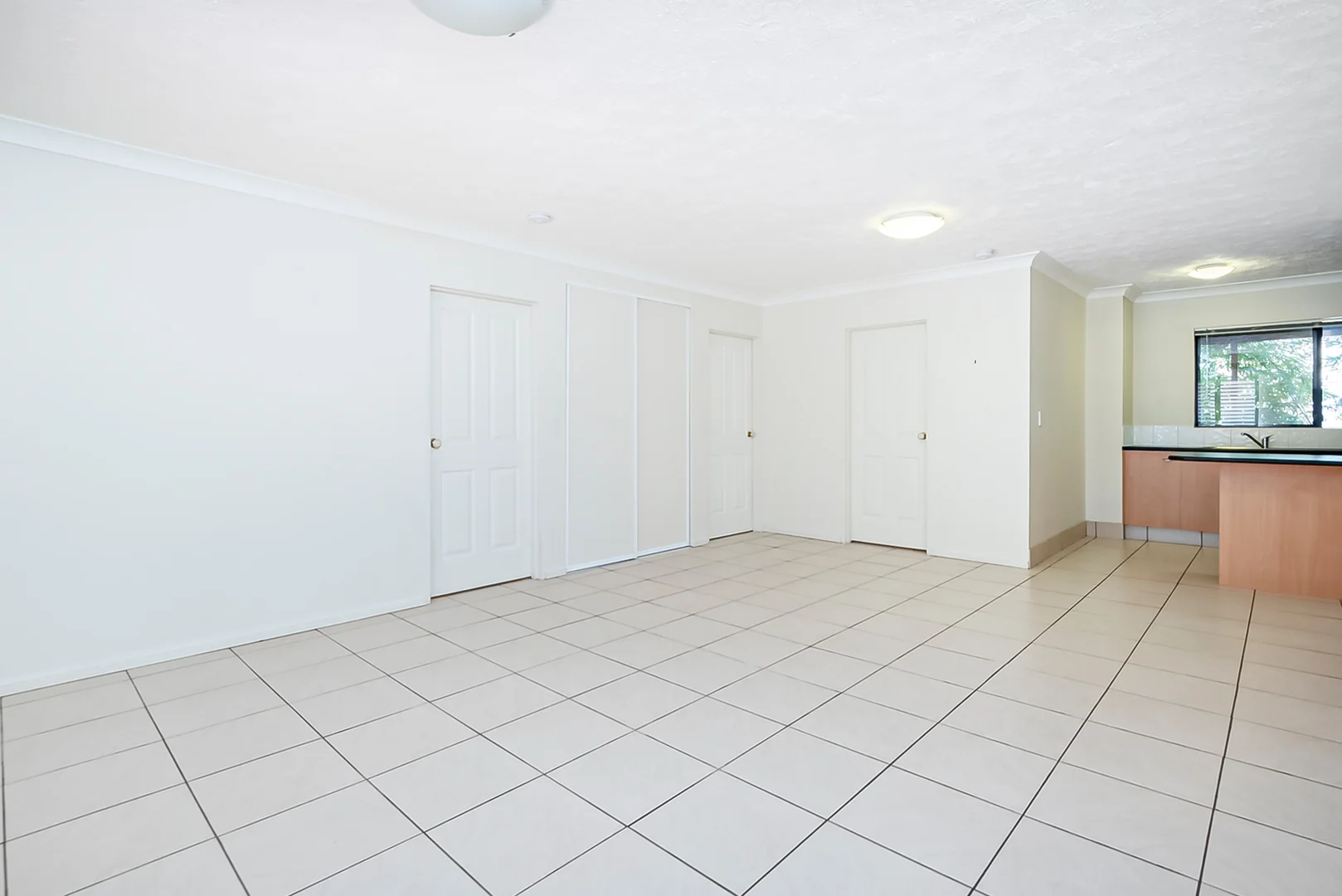 Additional image 3 of 1/10-12 Darrambal Street, Surfers Paradise QLD 4217