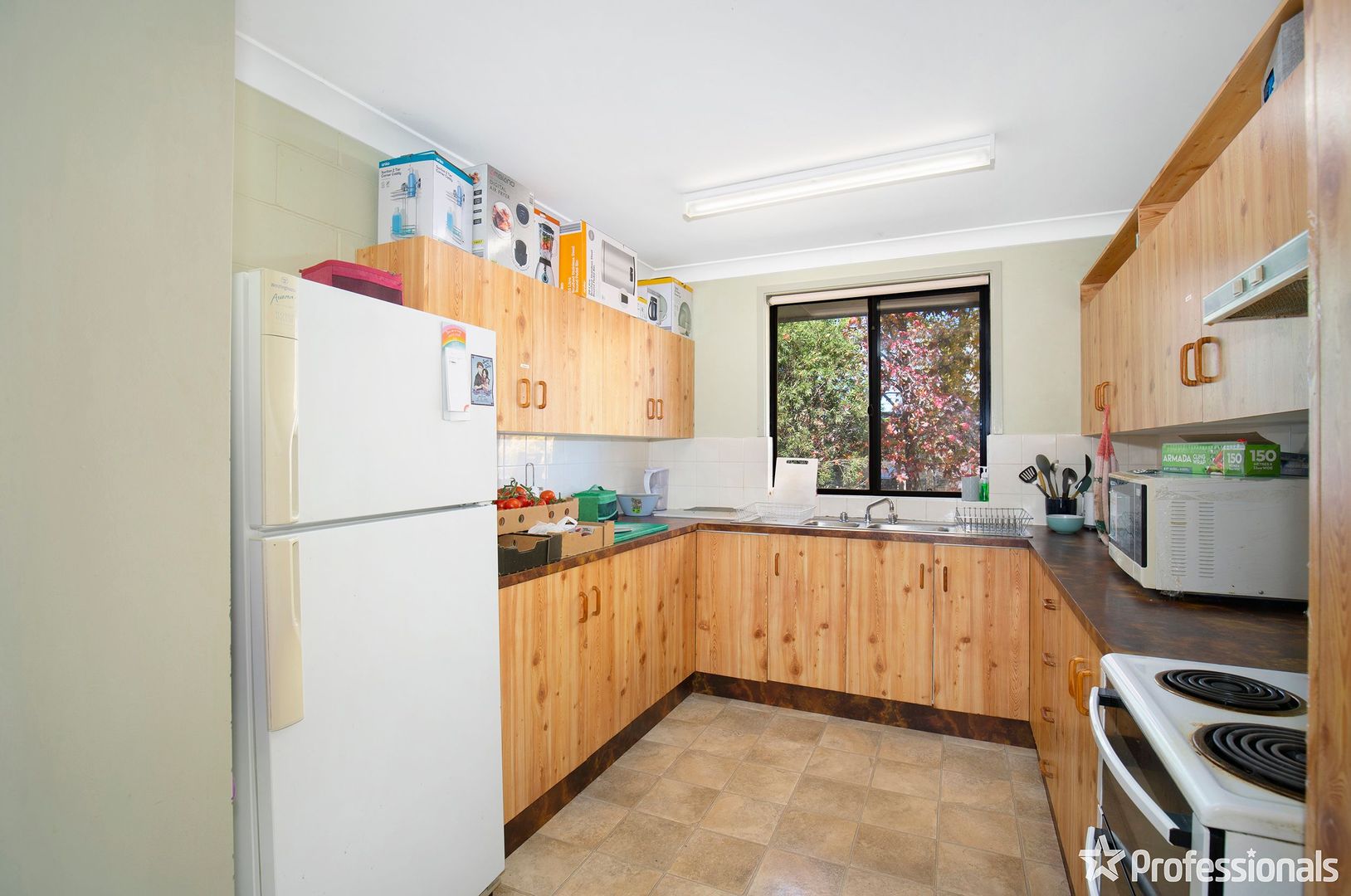 1-2/21 Verna Close, Armidale NSW 2350, Image 2