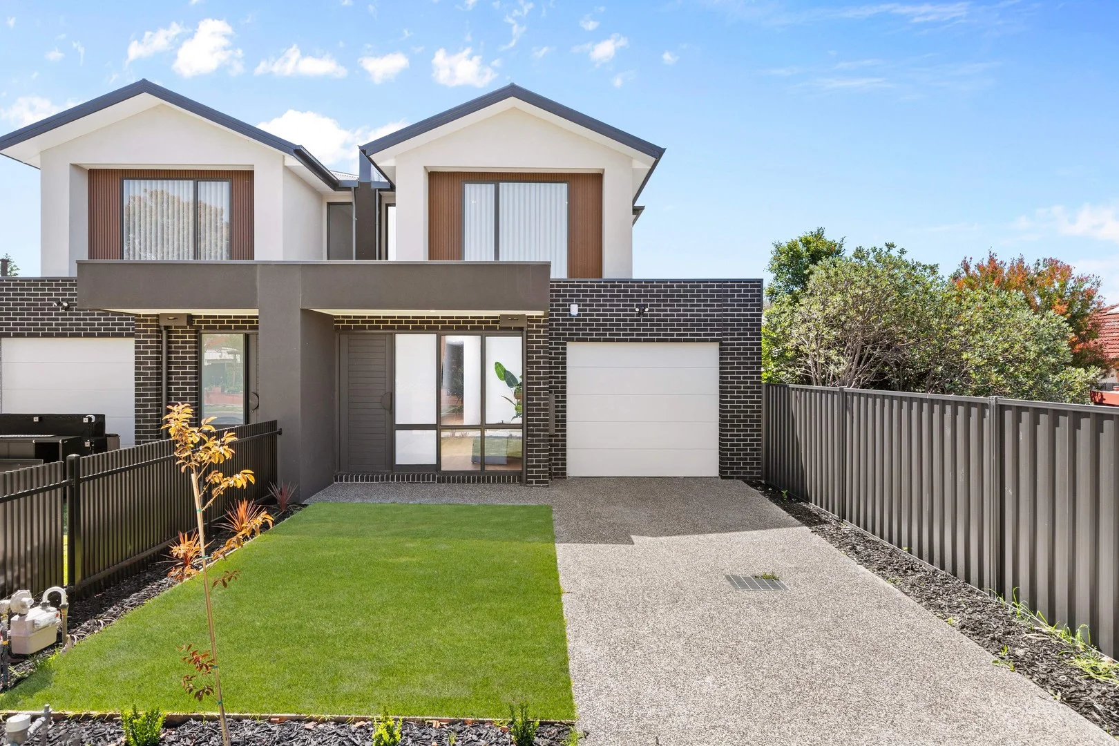 2 Dumas Avenue, Avondale Heights VIC 3034