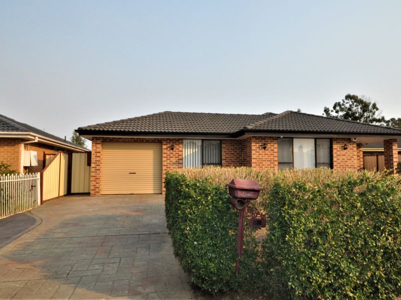 3 bedrooms House in 23 Nicolaldis Crescent ROOTY HILL NSW, 2766