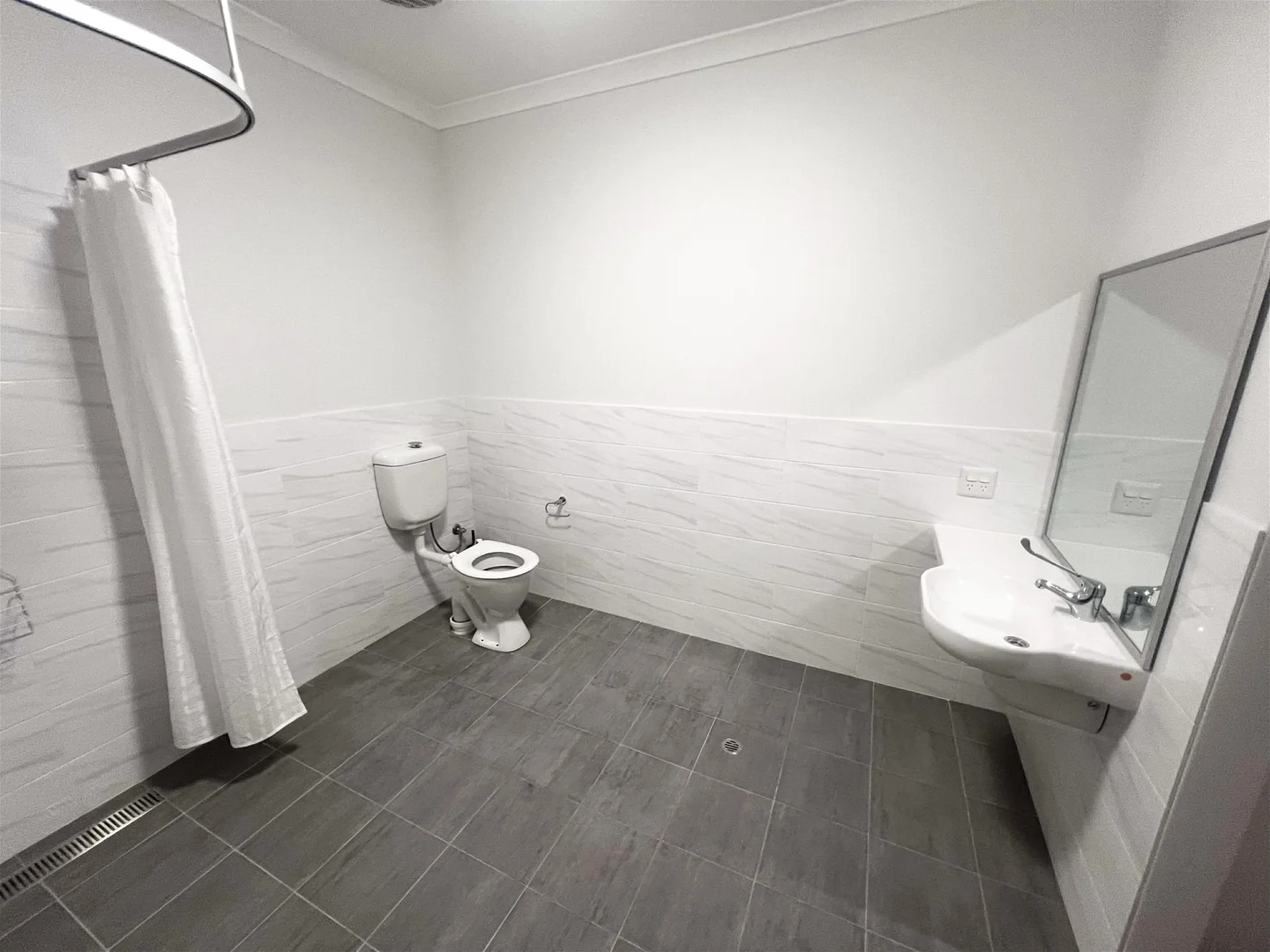 Additional image 5 of 11B Montsalvat Drive, Greenfields WA 6210