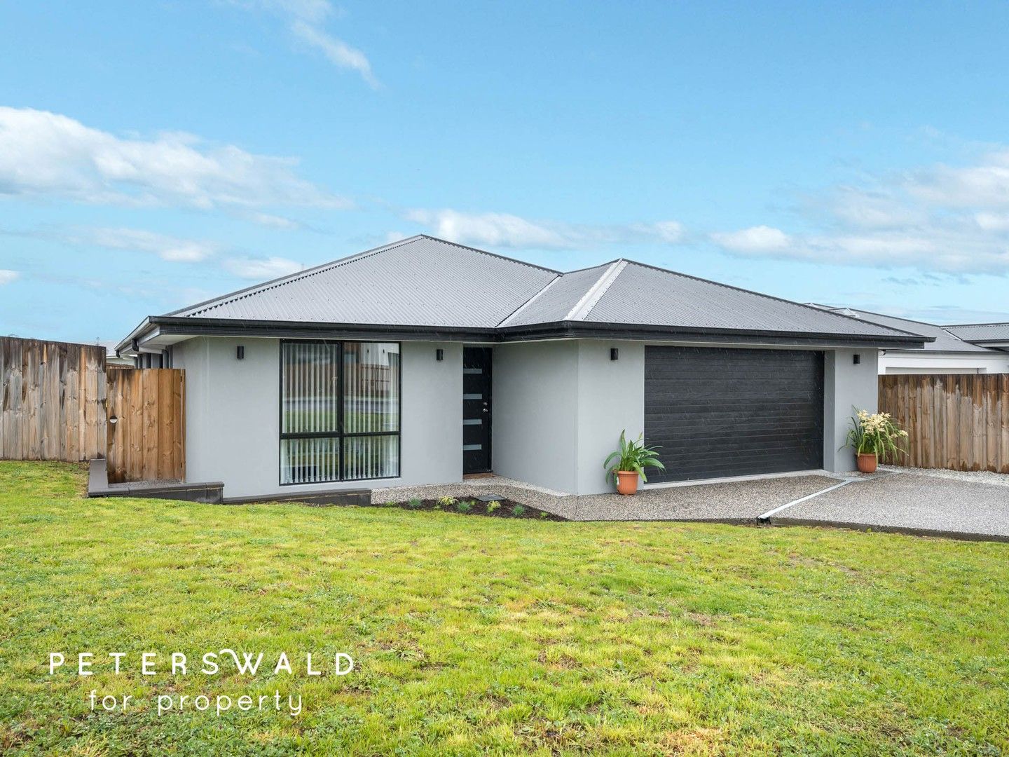 3 bedrooms House in 1 Dulcie Court OAKDOWNS TAS, 7019