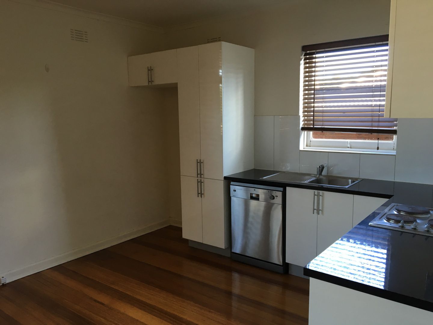 1/19 Cole Street, Herne Hill VIC 3218 Apartment For Rent 340 Domain