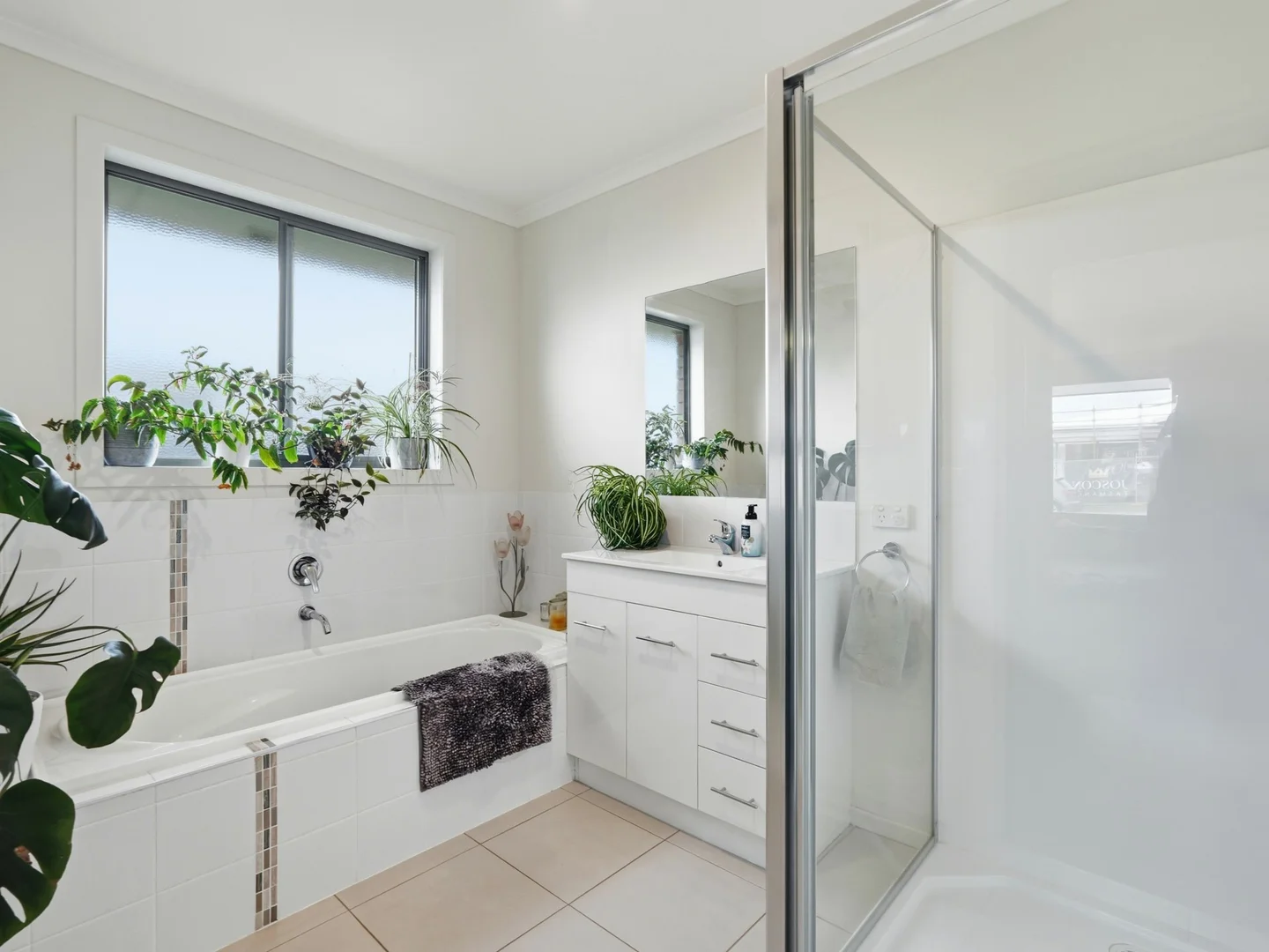 Additional image 11 of 15 Katherine Close, Ranelagh TAS 7109