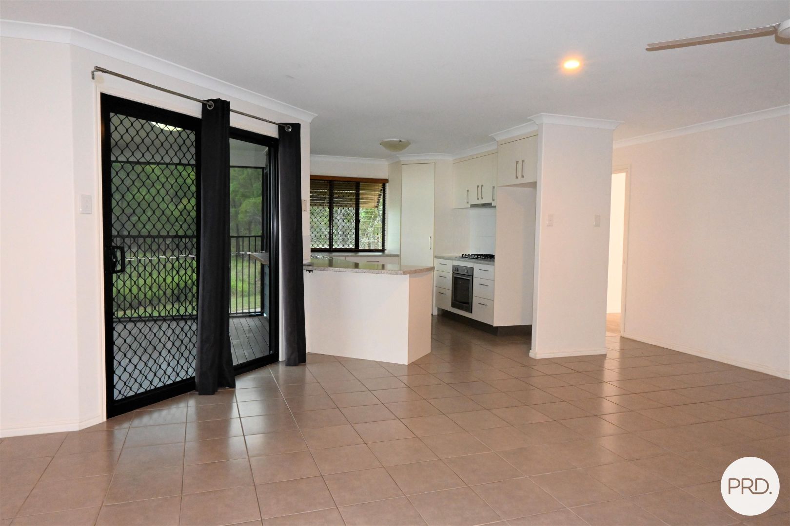 1/21 Bauhinia Drive, Boyne Island QLD 4680, Image 2