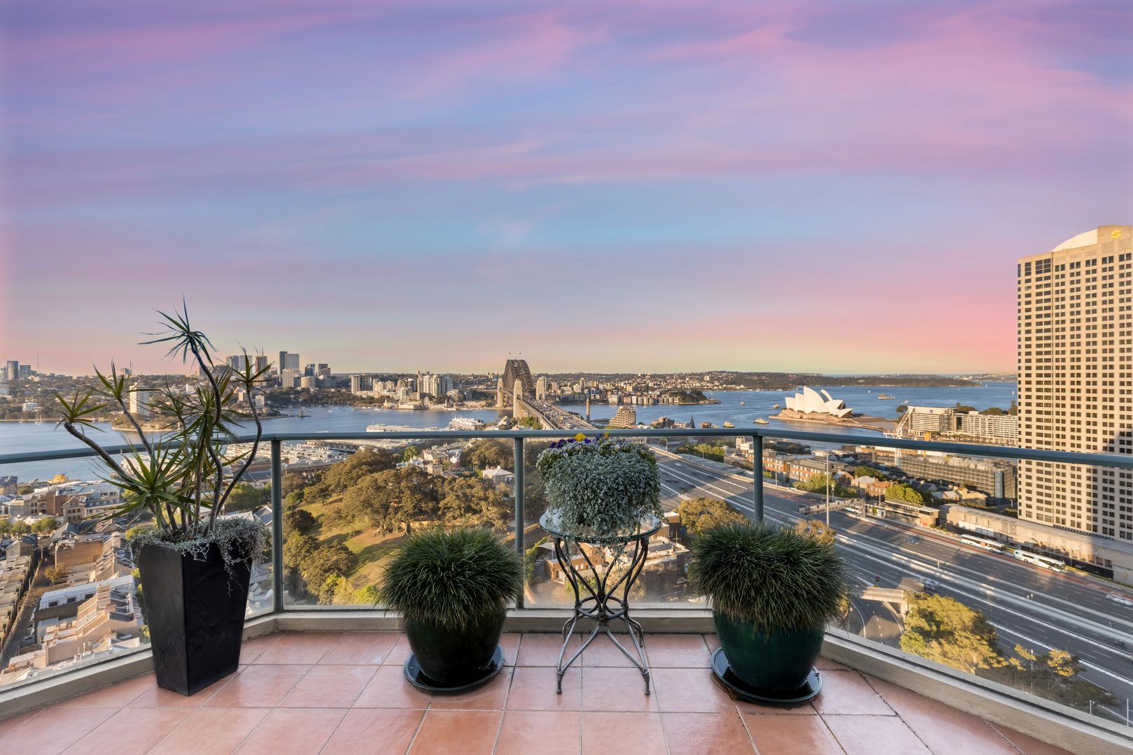 2502/127153 Kent Street, Millers Point NSW 2000 Domain