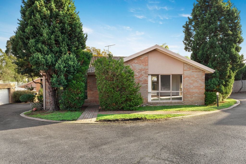 2 bedrooms Apartment / Unit / Flat in 10/2-4 Bowen Street DONCASTER EAST VIC, 3109