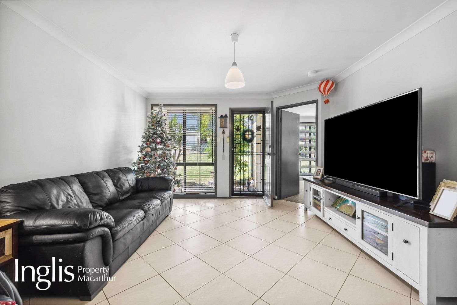 32 Callicoma Street, Mount Annan NSW 2567, Image 2