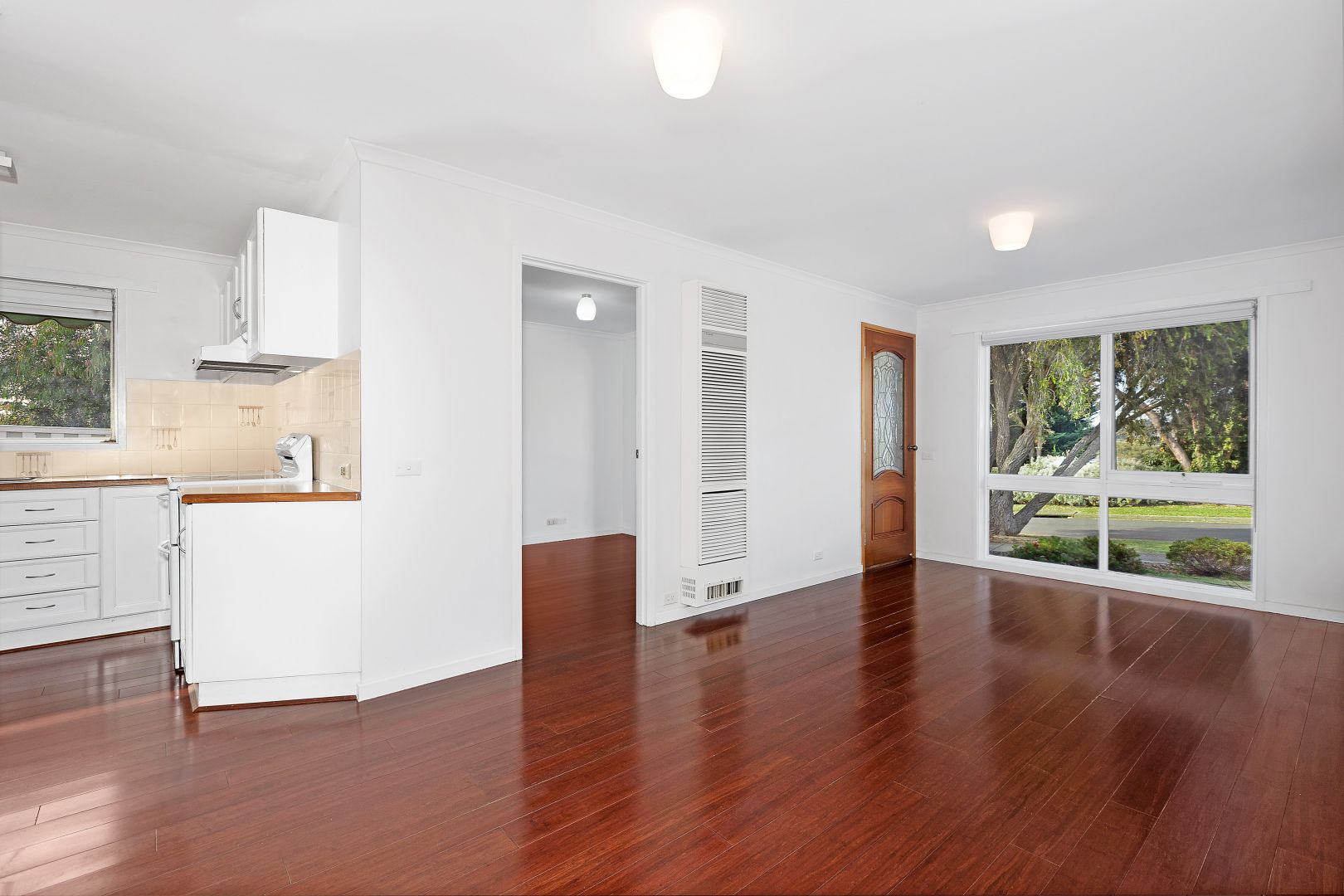 2/11-13 Waurnvale Drive, Belmont VIC 3216, Image 2