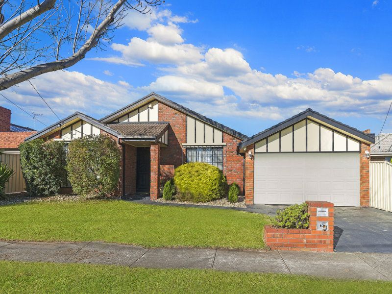 3 bedrooms House in 9 Lamina Avenue MILL PARK VIC, 3082