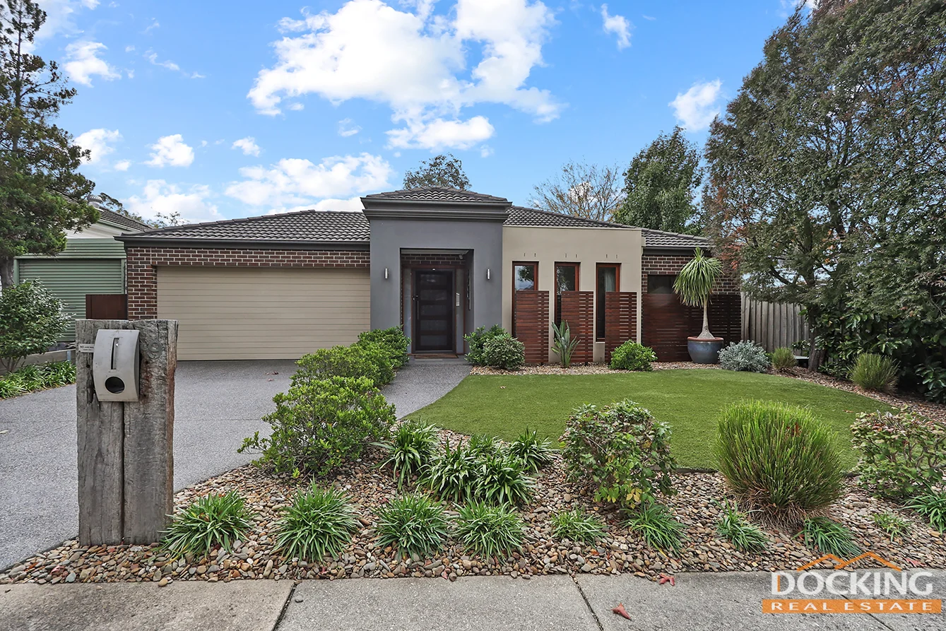 9 Sunshine Avenue, Mitcham VIC 3132