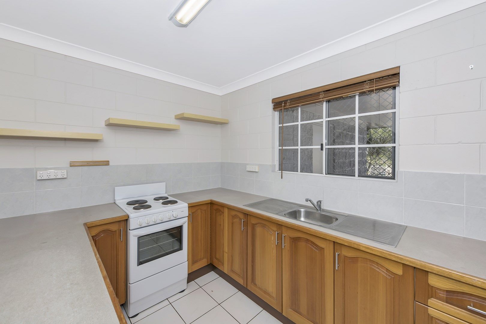 2/53 Love Lane, Mundingburra QLD 4812, Image 2