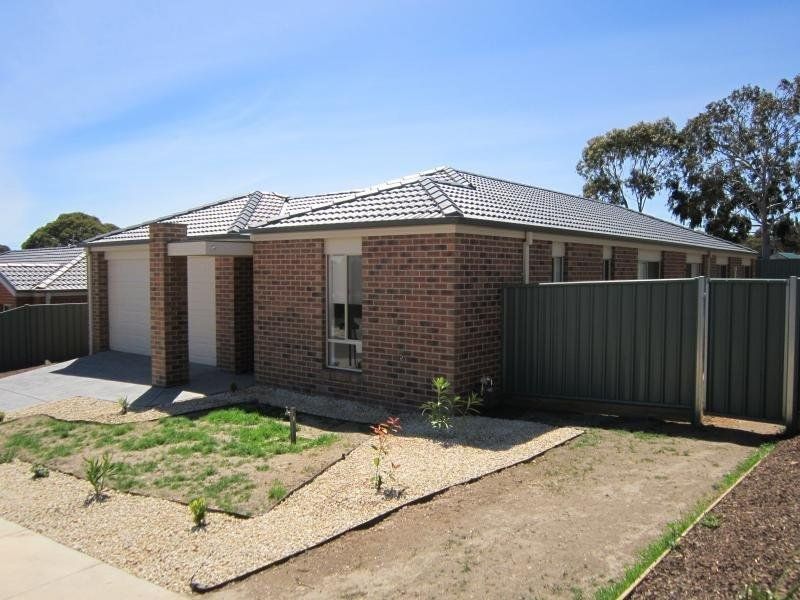 9 Sundew Drive, Kangaroo Flat VIC 3555 House For Rent Domain