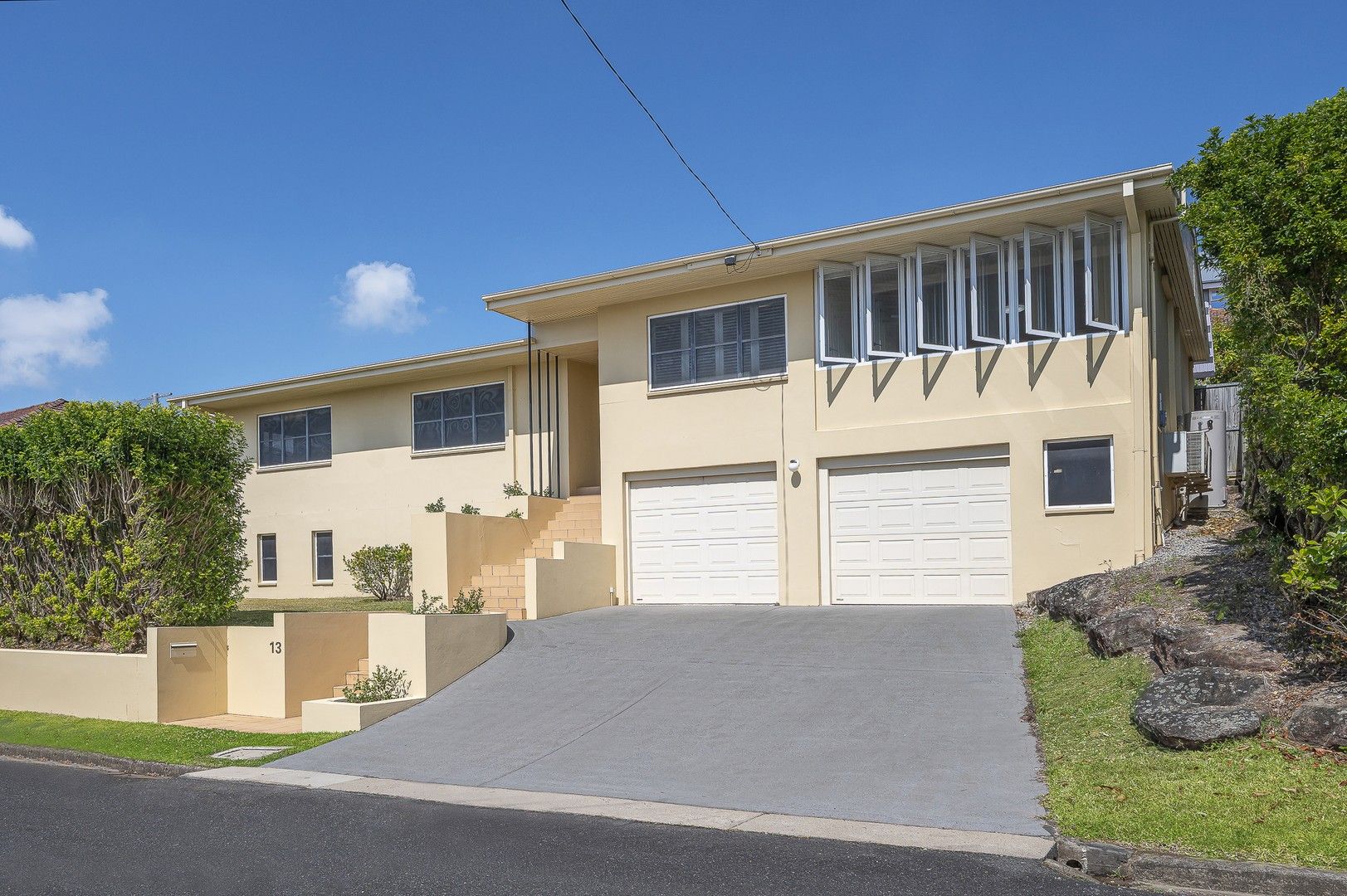 3 bedrooms House in 13 Comus Street HAMILTON QLD, 4007
