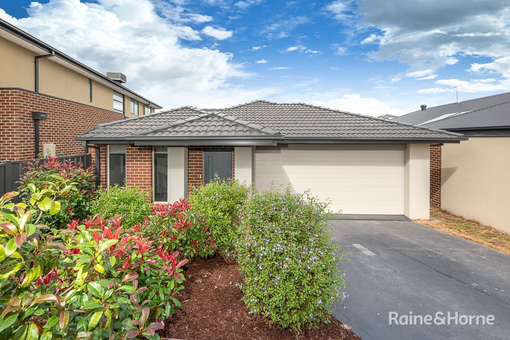 4 bedrooms House in 6 Peak Road GREENVALE VIC, 3059