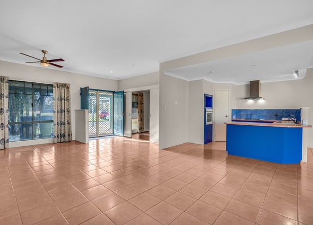 2 Gibson Terrace, Burekup WA 6227