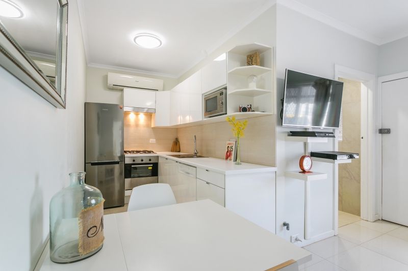 1/23 Military Road, West Beach SA 5024, Image 2