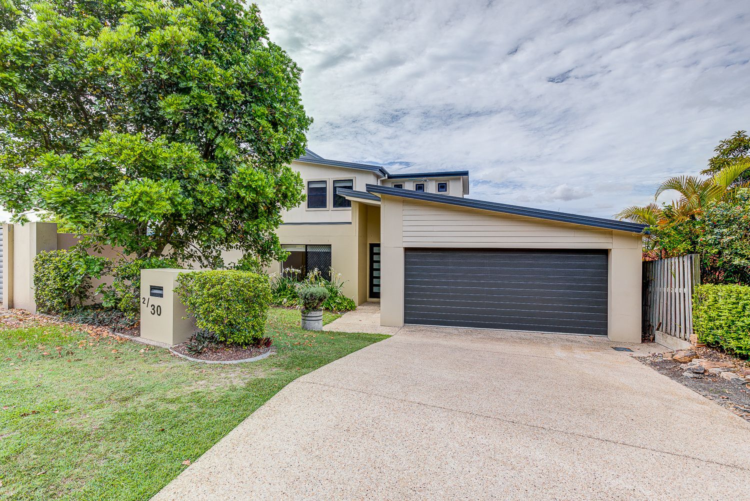 3 bedrooms House in 2/30 Codrington Circuit PACIFIC PINES QLD, 4211