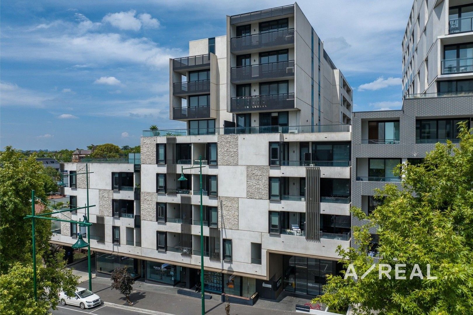 2 bedrooms Apartment / Unit / Flat in 712 Station Street BOX HILL VIC, 3128