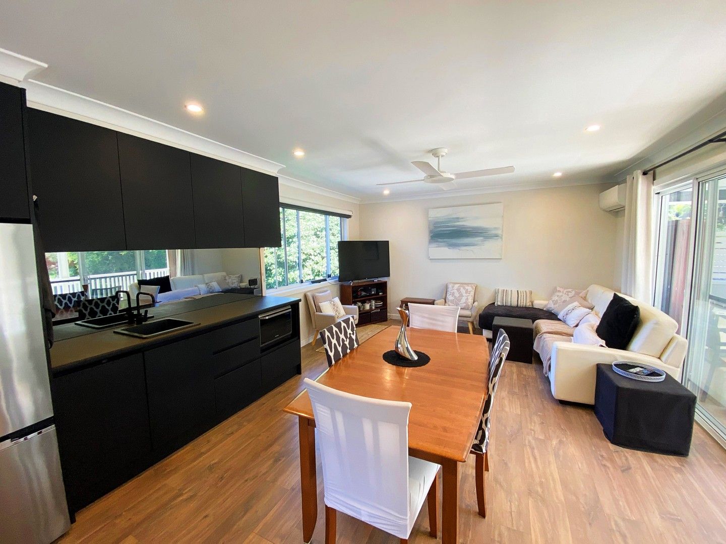 Frenchs Forest NSW 2086 3 beds semidetached for Rent, 850 per week