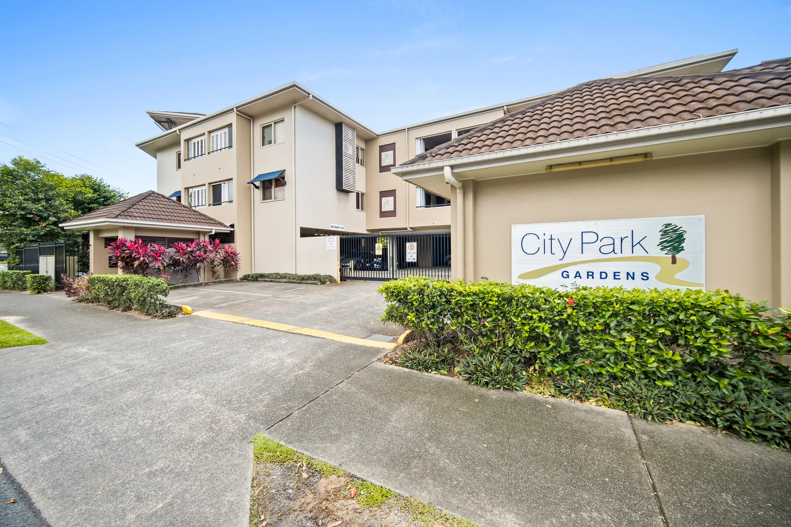 Additional image 15 of 313/22-24 Ward Street, Mooroobool QLD 4870