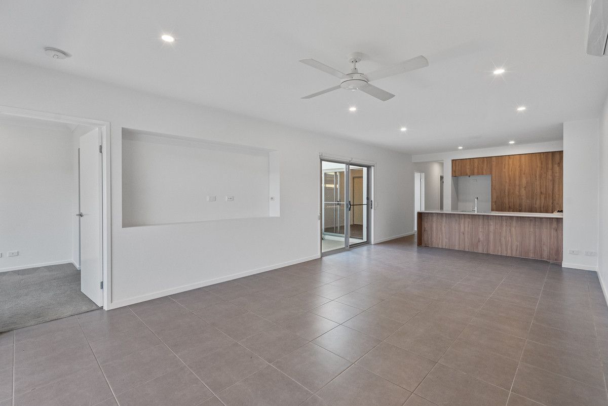 26 Rowley Street, Strathpine QLD 4500, Image 2