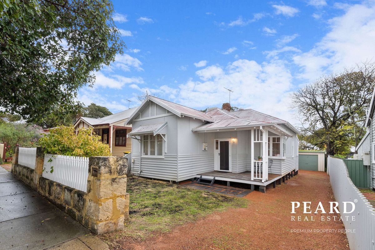 3 bedrooms House in 5 Balmoral Street EAST VICTORIA PARK WA, 6101