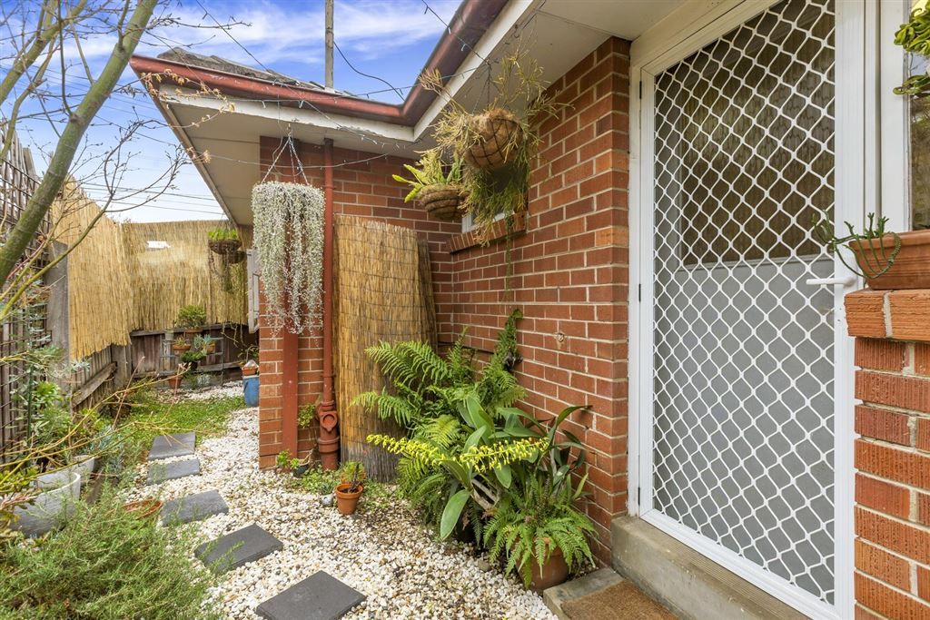 2/39 Martin Street, Thornbury VIC 3071, Image 0