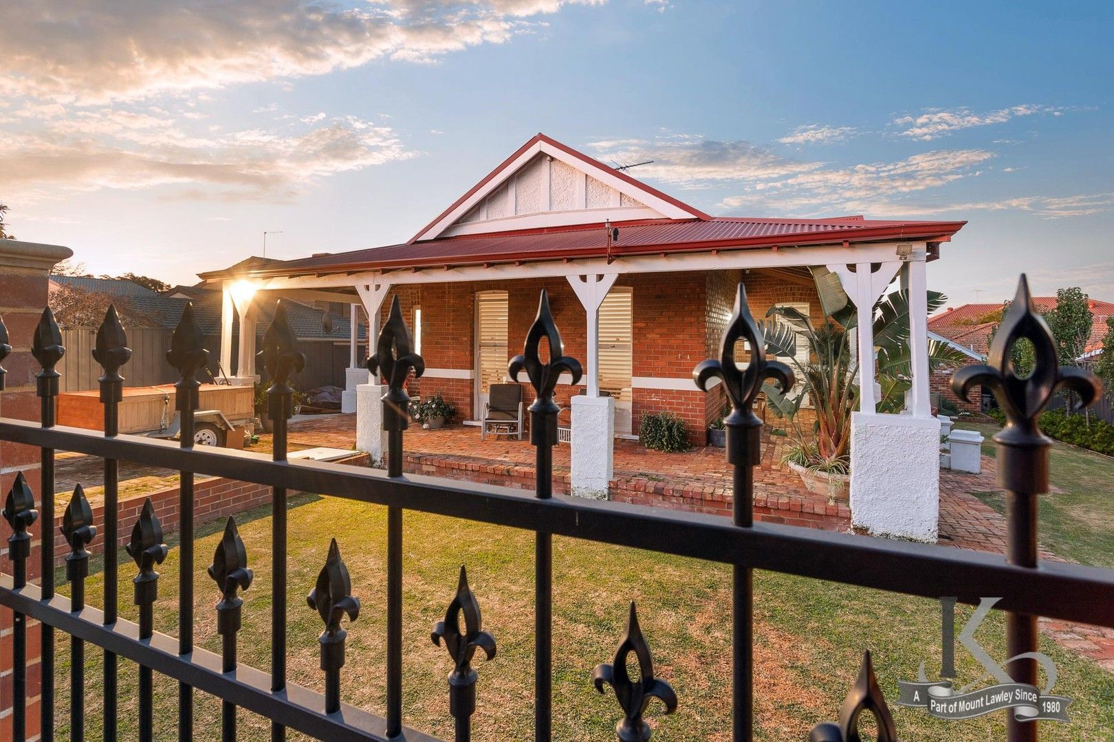 4 bedrooms House in 106 Seventh Avenue MAYLANDS WA, 6051