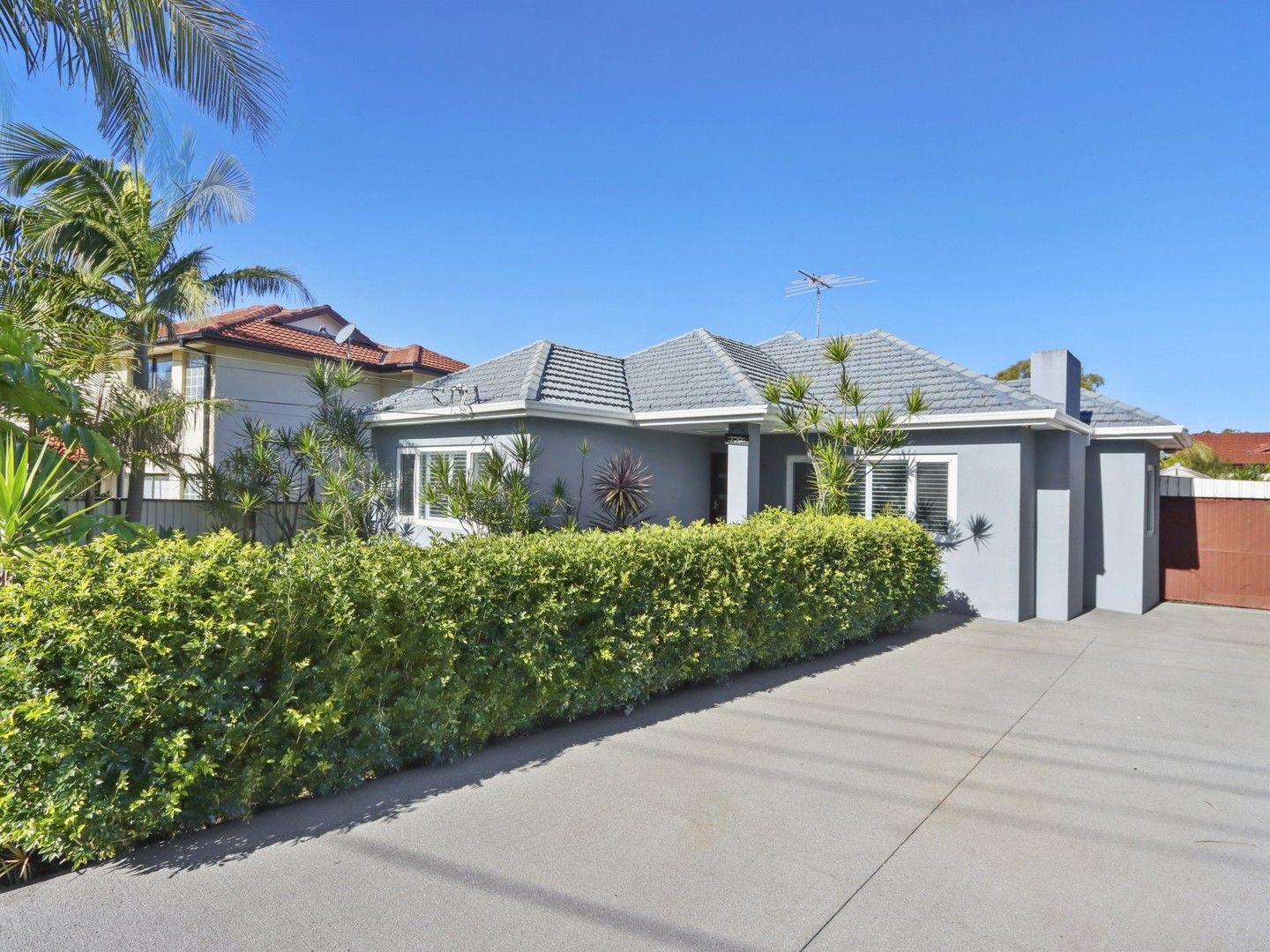 4 bedrooms House in 720 Kingsway GYMEA NSW, 2227