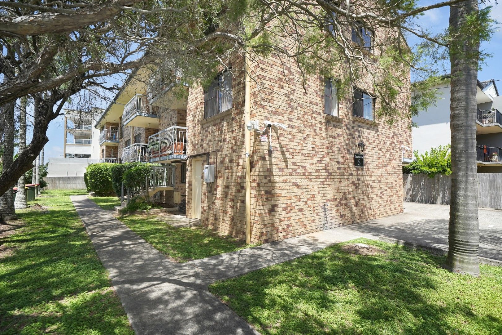 2 bedrooms Apartment / Unit / Flat in 5/5 Hows Road NUNDAH QLD, 4012