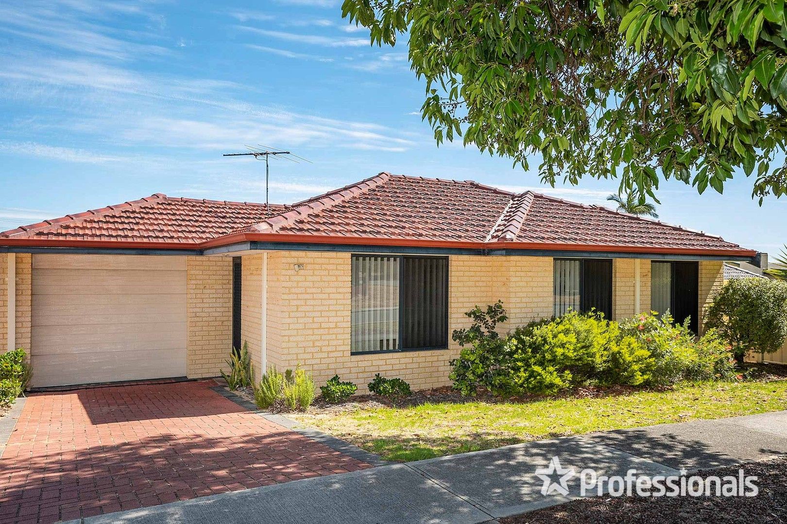 3 bedrooms Villa in 24A Felpham Street BALGA WA, 6061