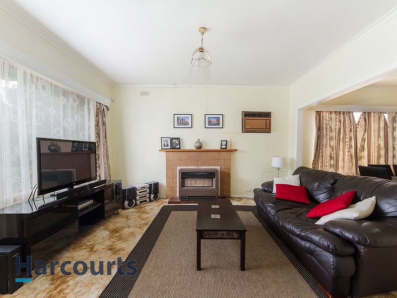 31 Welwyn Parade, Deer Park VIC 3023, Image 2