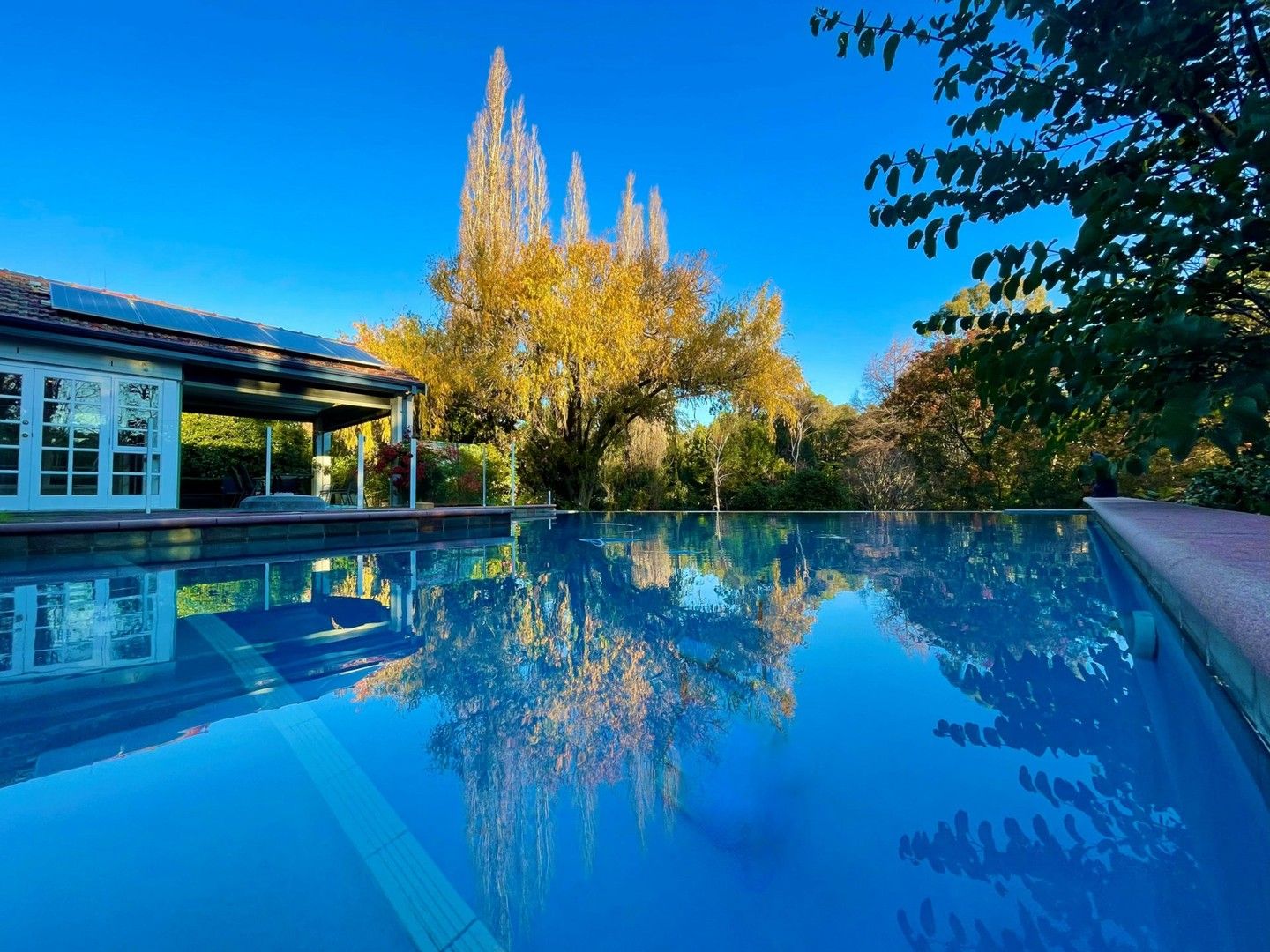 4 bedrooms House in 42 Kalamunda Road KALAMUNDA WA, 6076