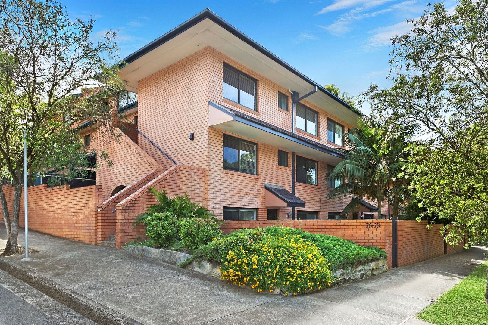 2 bedrooms Apartment / Unit / Flat in 13/36-38 Rosalind Street CAMMERAY NSW, 2062