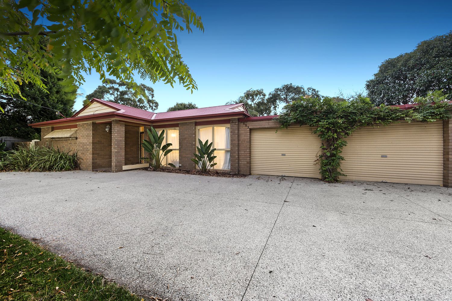 49 Lloyd Street North, Knoxfield VIC 3180