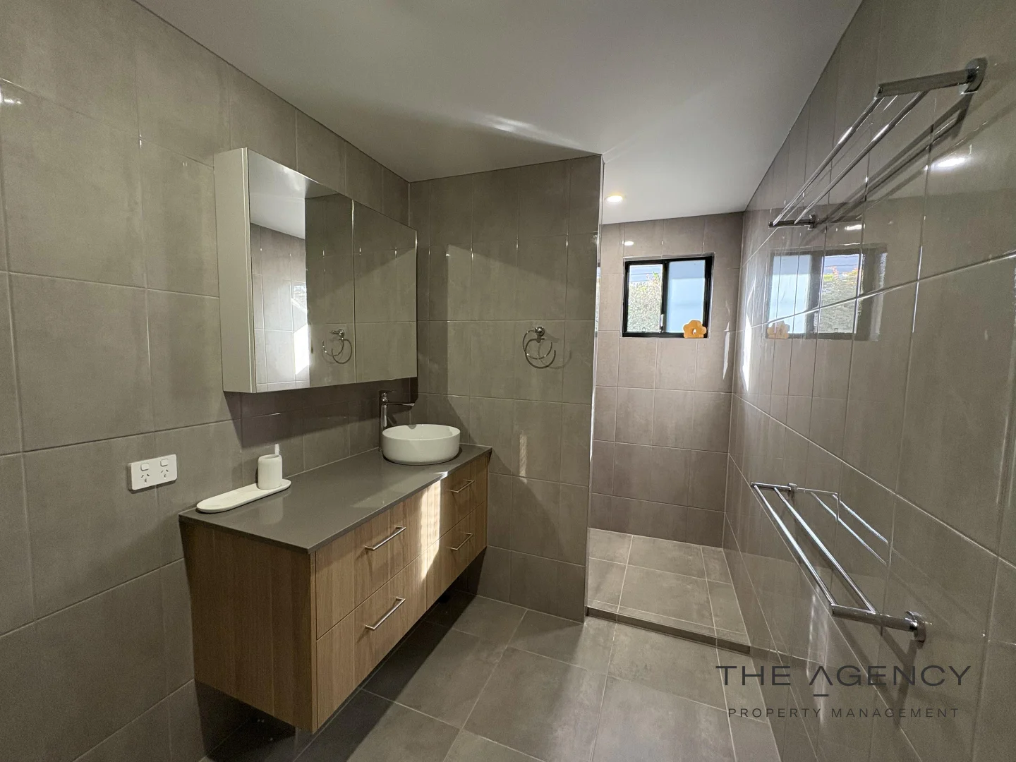 Additional image 5 of 184 Scenic Highway, Lammermoor QLD 4703