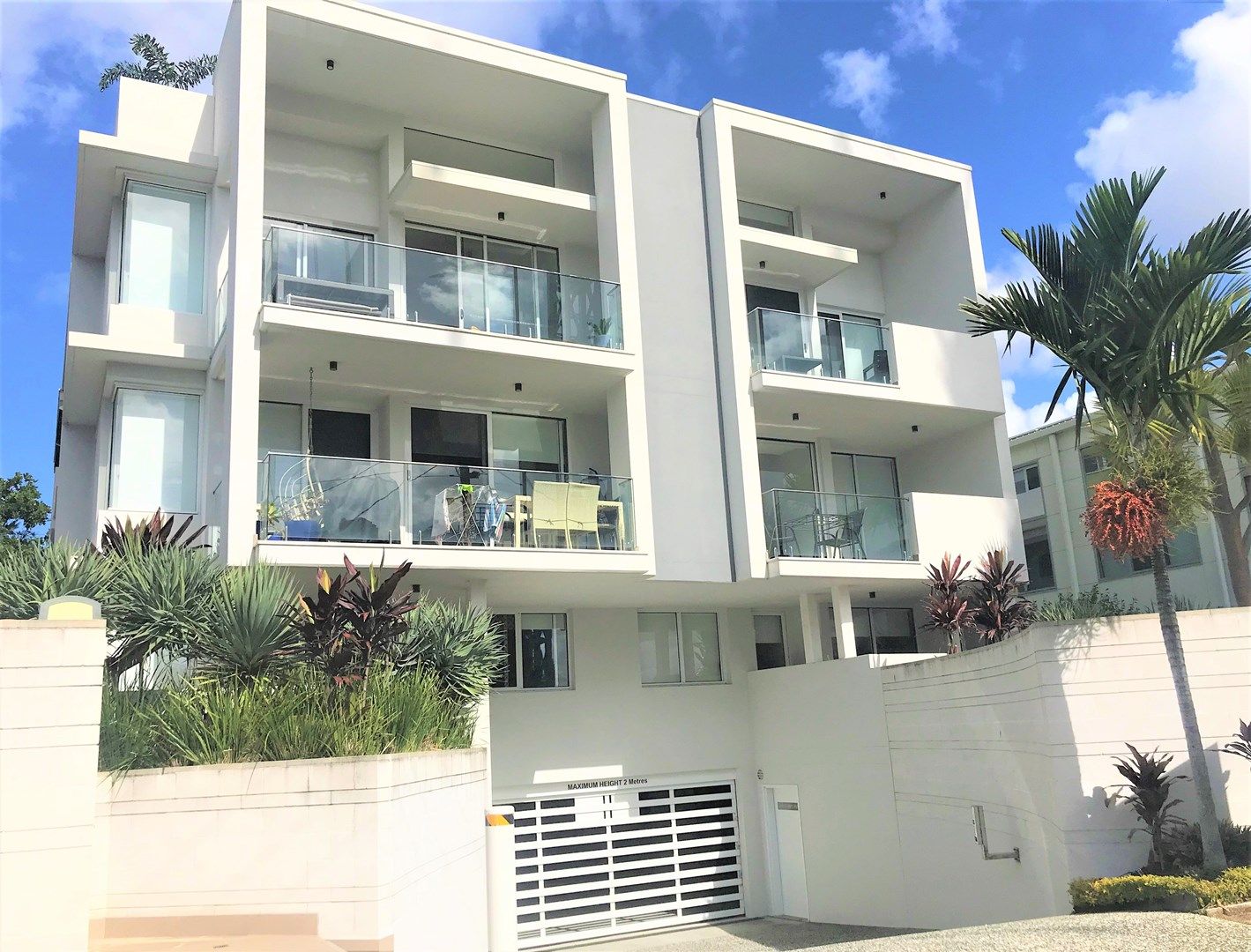 2 bedrooms Apartment / Unit / Flat in 201/46-48 Peerless Avenue MERMAID BEACH QLD, 4218