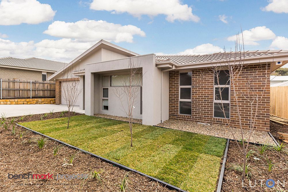 4 Cartledge Street, Casey ACT 2913, Image 2