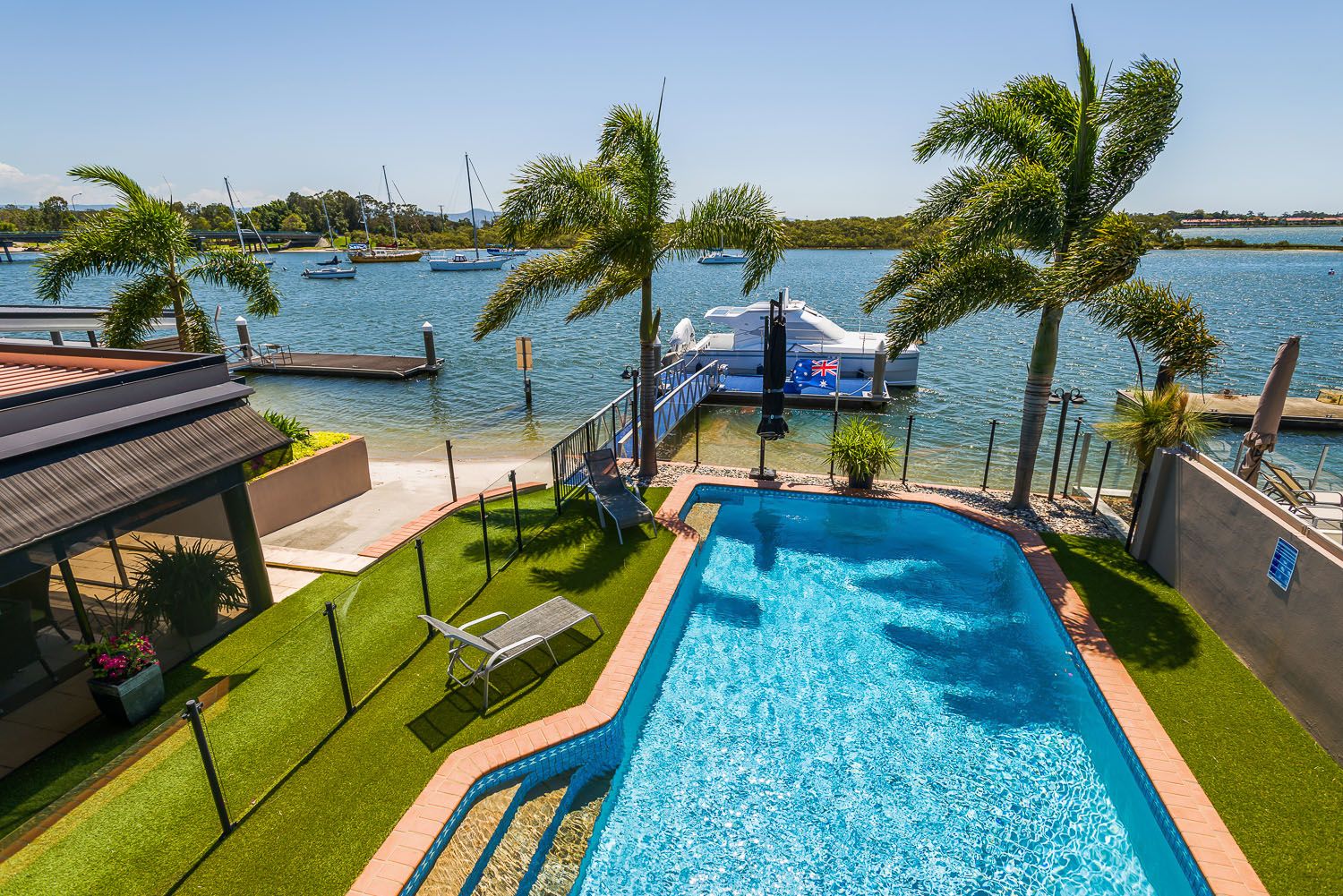 Paradise Point QLD 4216, Image 0