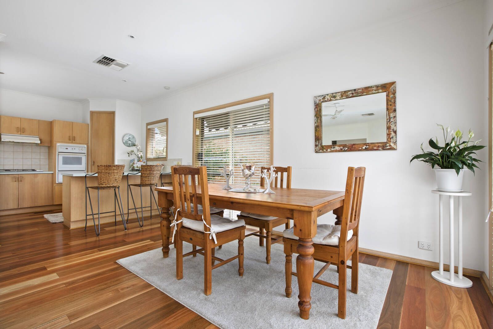 2/49 Plummer Road, Mentone VIC 3194, Image 2