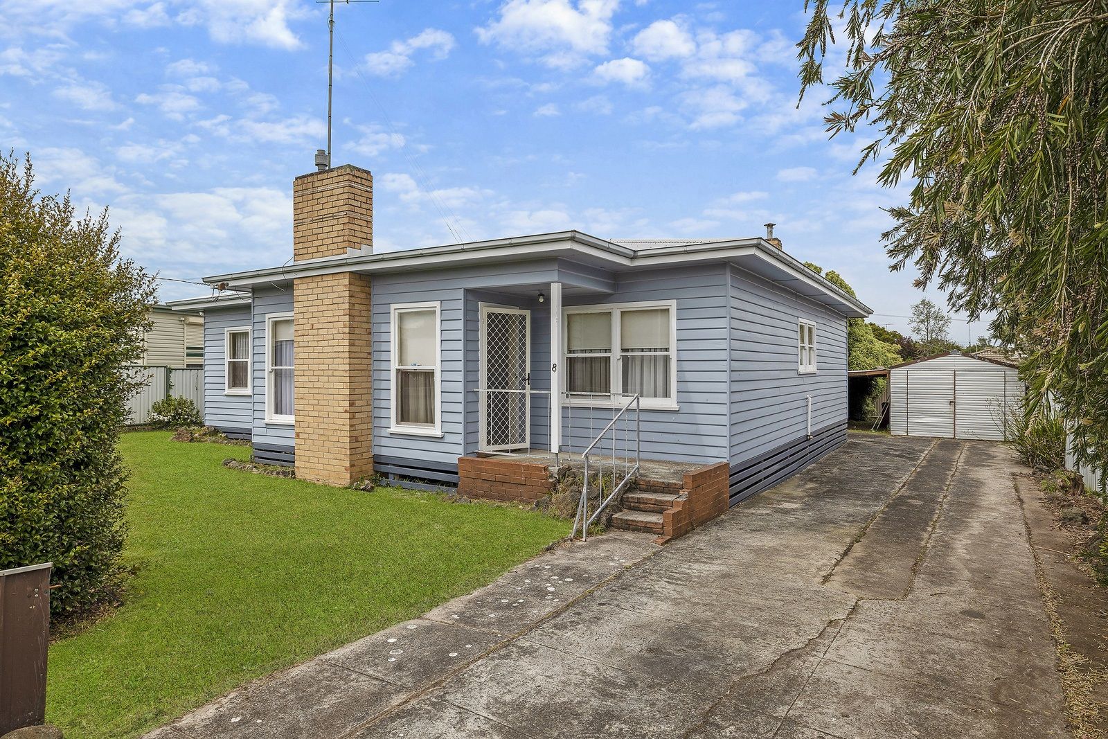 8 STRACHAN STREET, Hamilton VIC 3300, Image 0