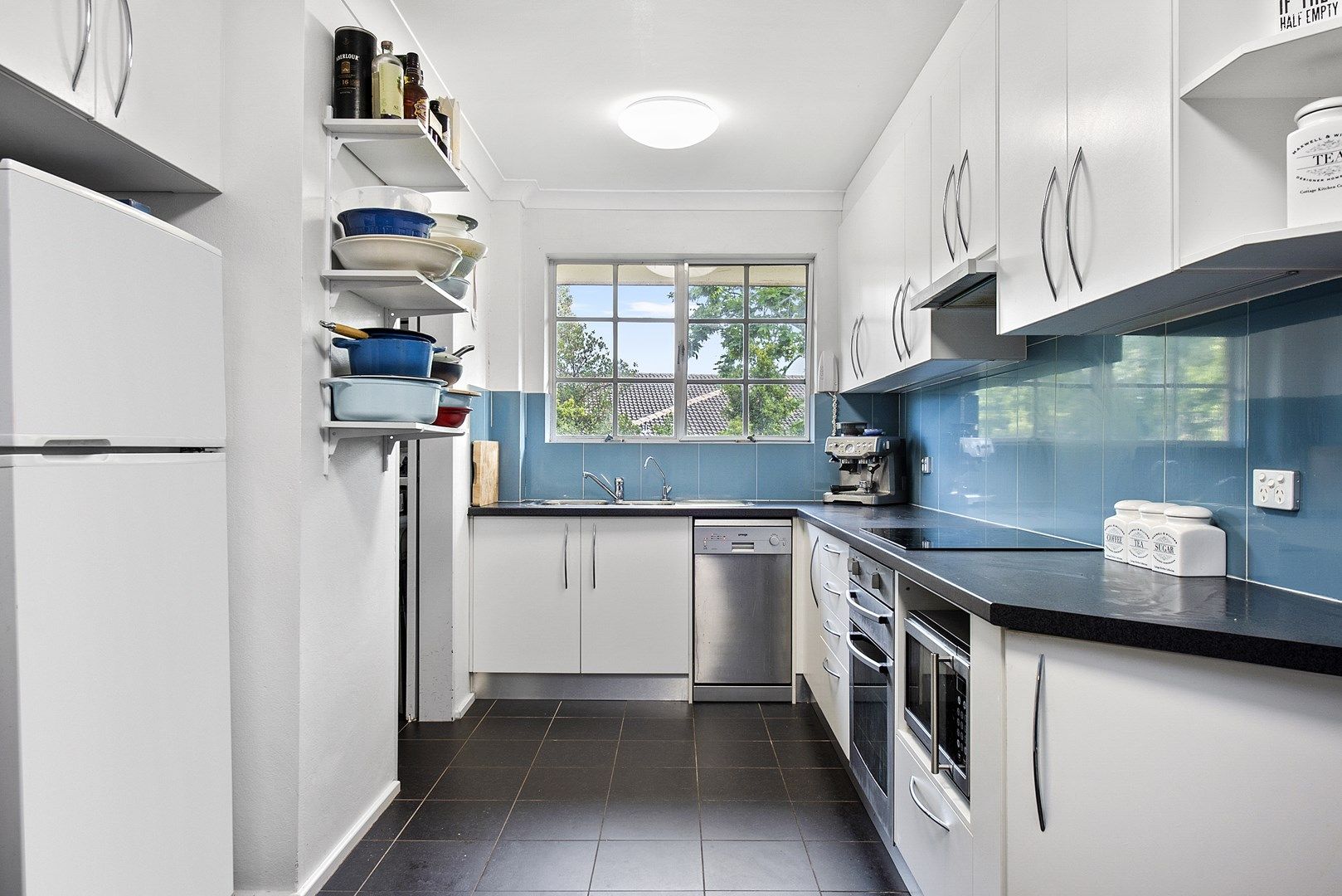 2 bedrooms Apartment / Unit / Flat in 11/2A Yardley Avenue WAITARA NSW, 2077