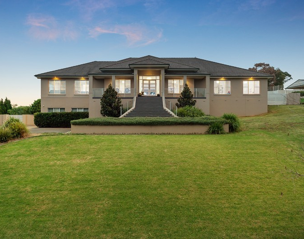 10 Harben Vale Circuit, Grasmere NSW 2570