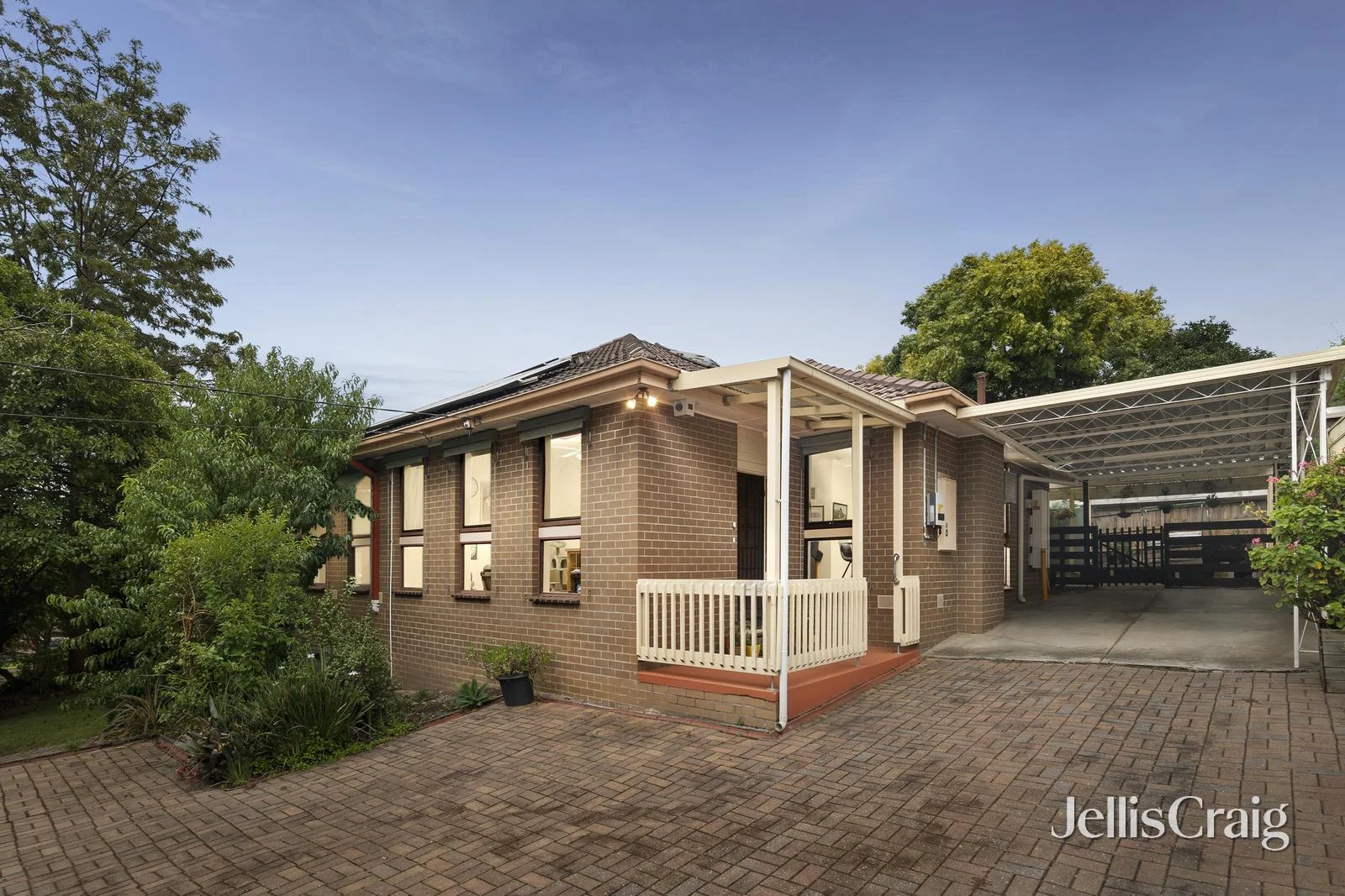 Primary image of 30 Williams Road, Mooroolbark VIC 3138