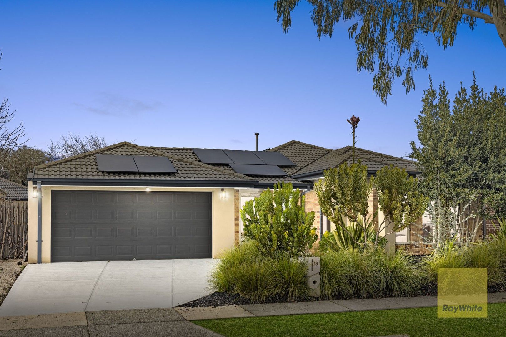 4 bedrooms House in 19 Cruise Street POINT COOK VIC, 3030