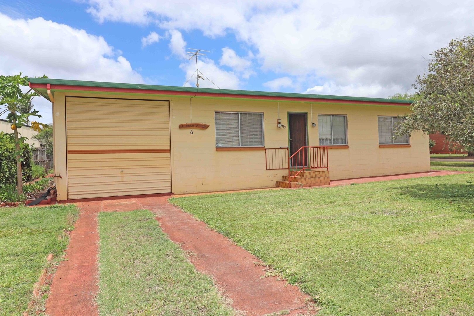 2 bedrooms House in 6 Finch Street ATHERTON QLD, 4883