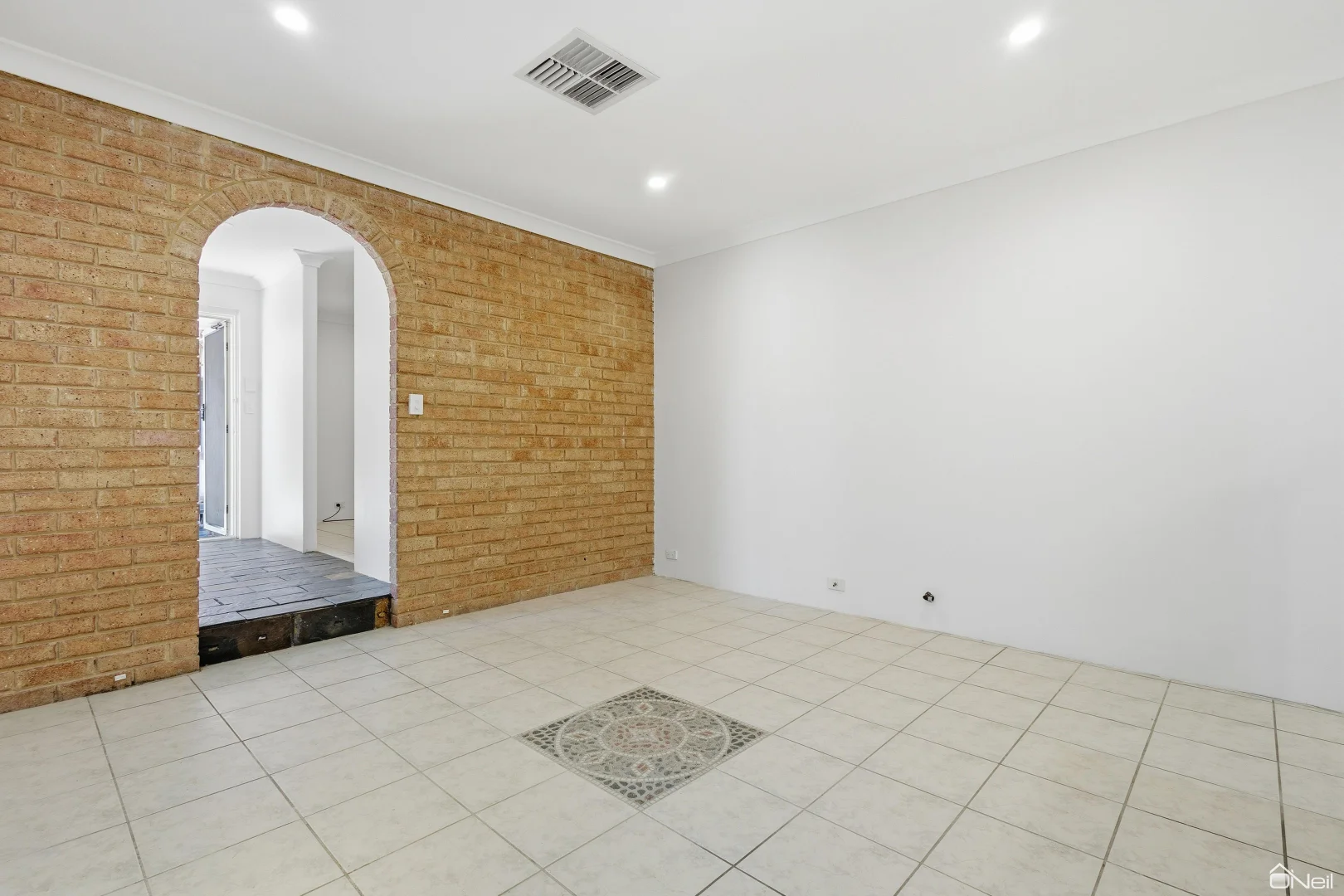 Additional image 15 of 4 Logpine Crescent, Camillo WA 6111