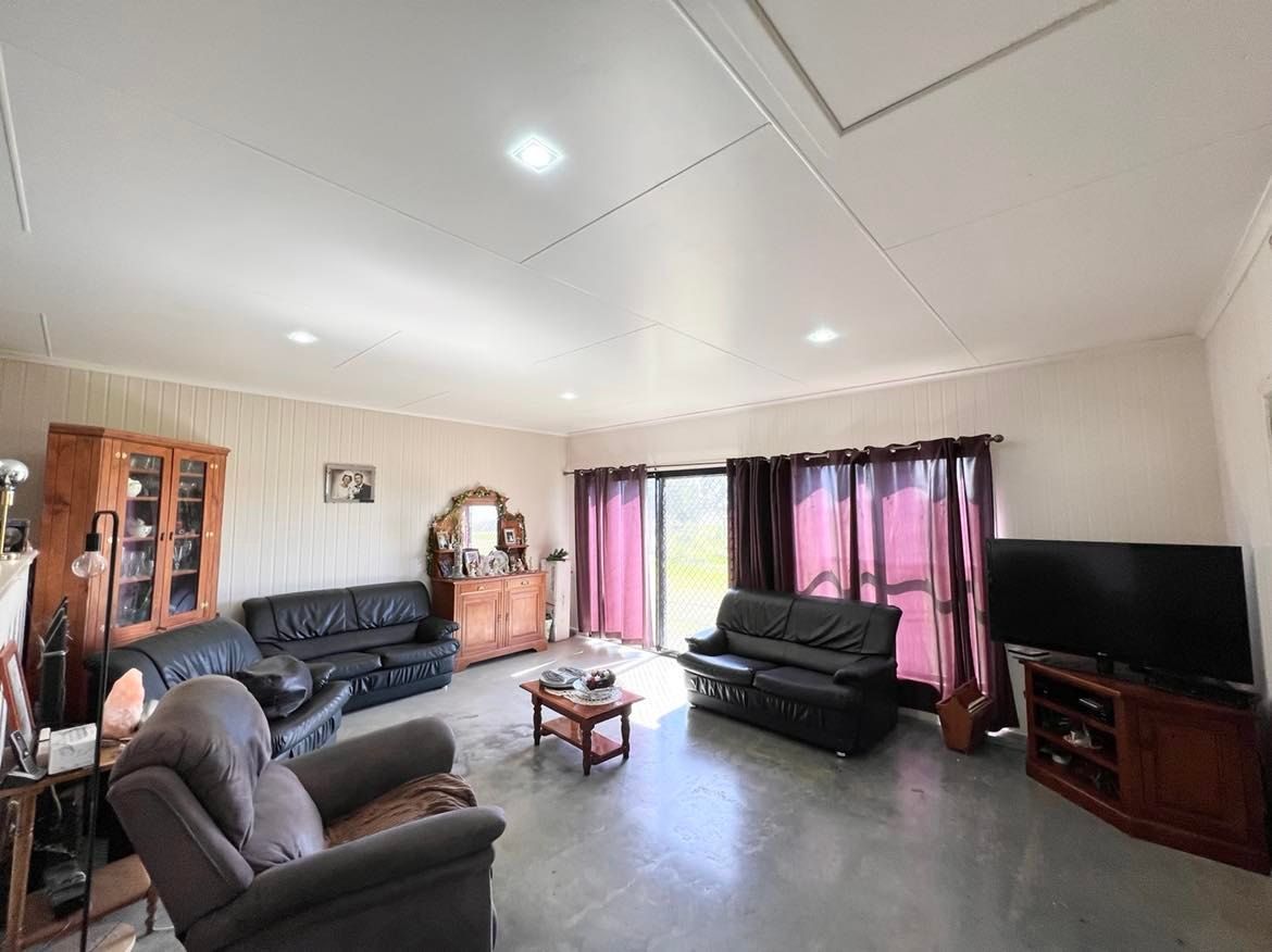 171 Sandalwood Ave East, Dalby QLD 4405 Domain