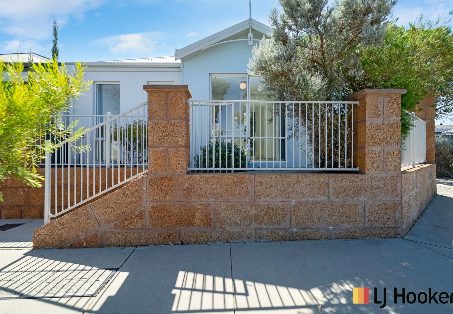 3 bedrooms House in 66 Bauer Circle BANKSIA GROVE WA, 6031